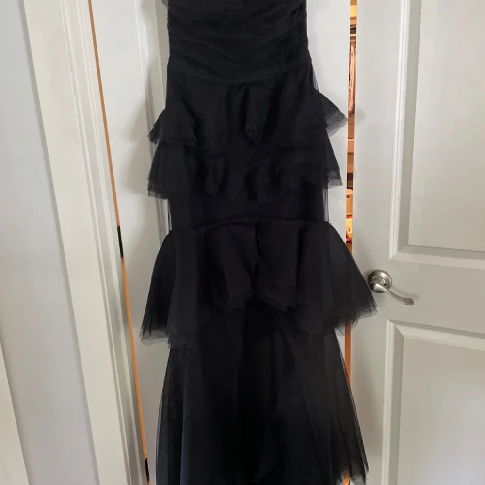 Michael Costello gown - Picture 2 of 3